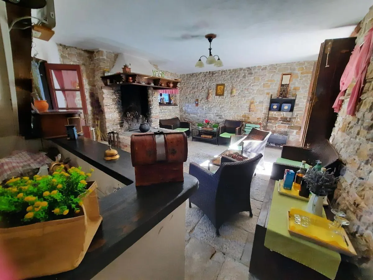 모토분 베드 앤 브랙퍼스트 앤티코 B&B 3*,  크로아티아